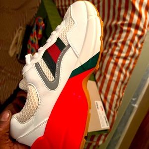 Unisex Gucci sneakers